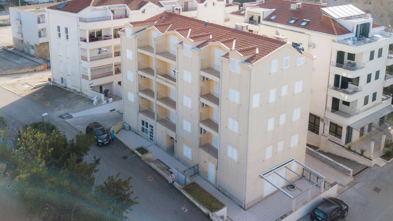 Beach Spot Apartments Макарска Экстерьер фото
